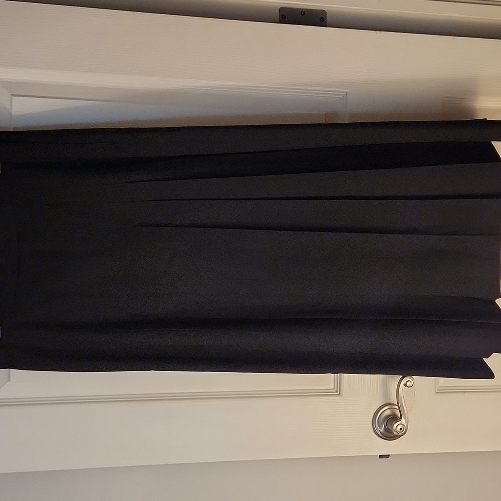 Womens size M 33" long black pleated custom made skirt with liner. Full coverage